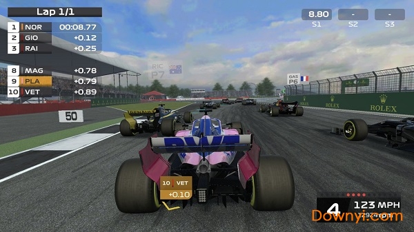 F1 Mobile Racing无限金钱版 游戏截图