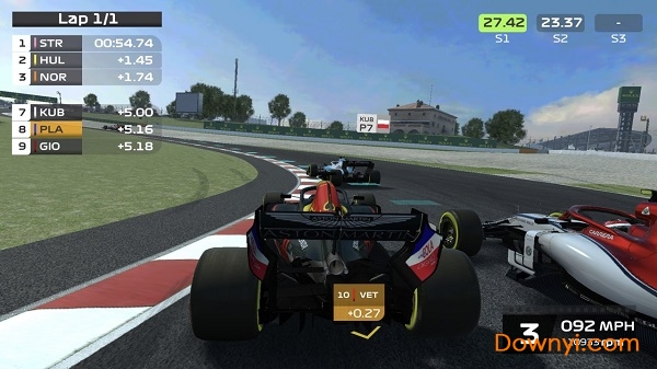 F1 Mobile Racing无限金钱版 游戏截图